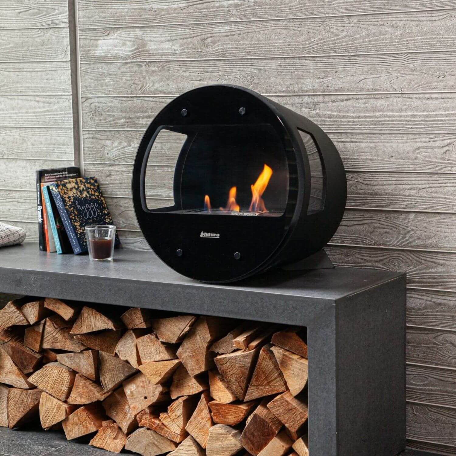 Aduro B1 mit Metallfuß Originalproduktbild – Ofen Team